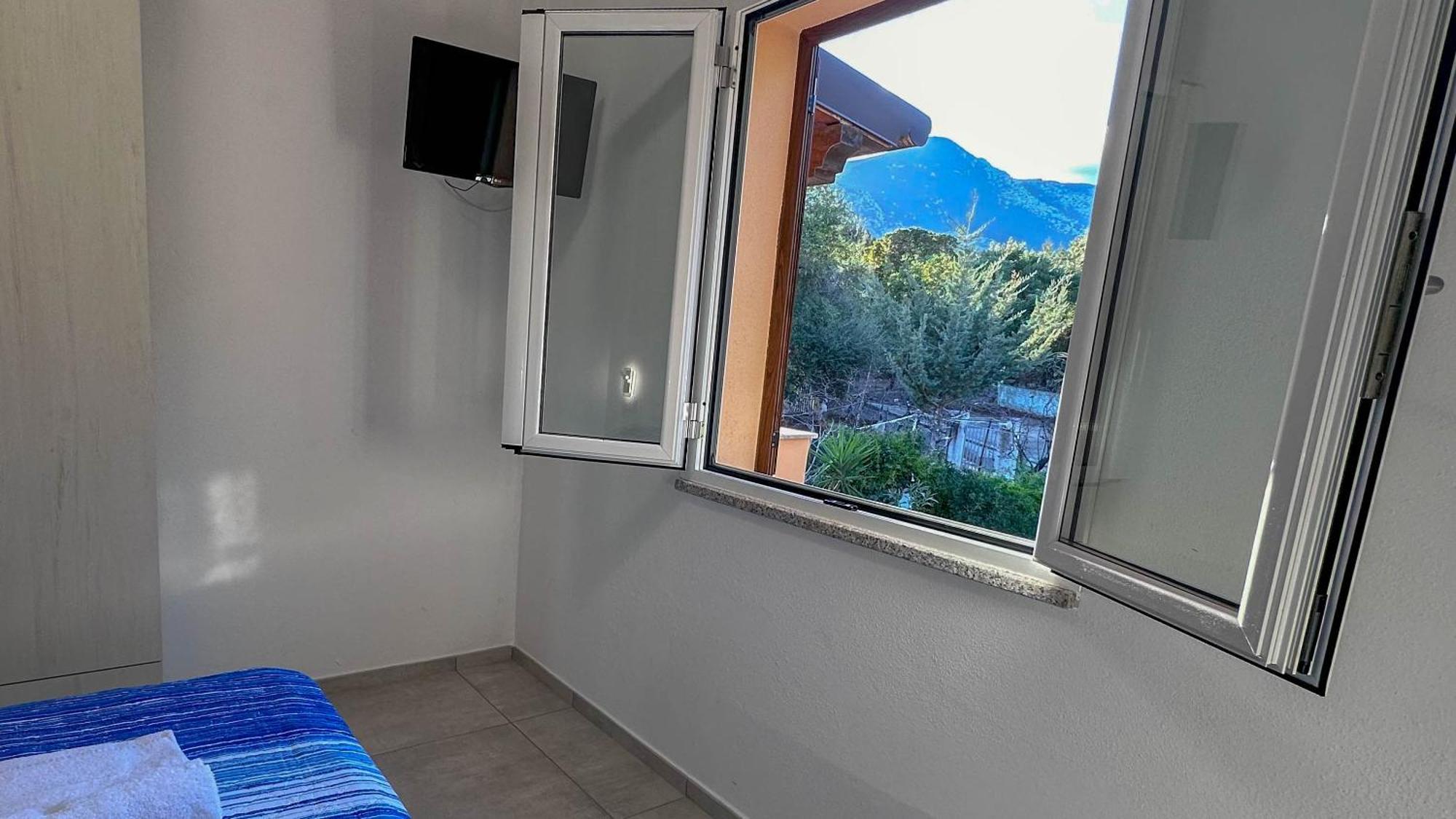 Mama House Con Vista Mare Apartment Cala Gonone Ngoại thất bức ảnh