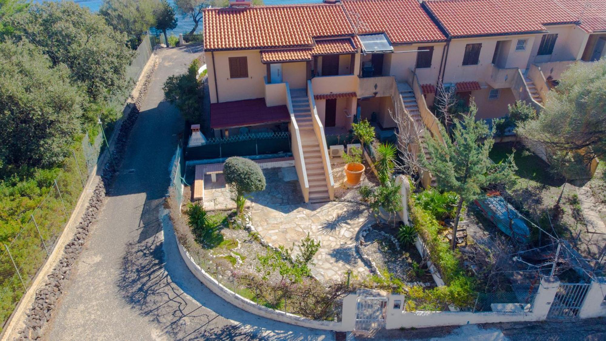 Mama House Con Vista Mare Apartment Cala Gonone Ngoại thất bức ảnh